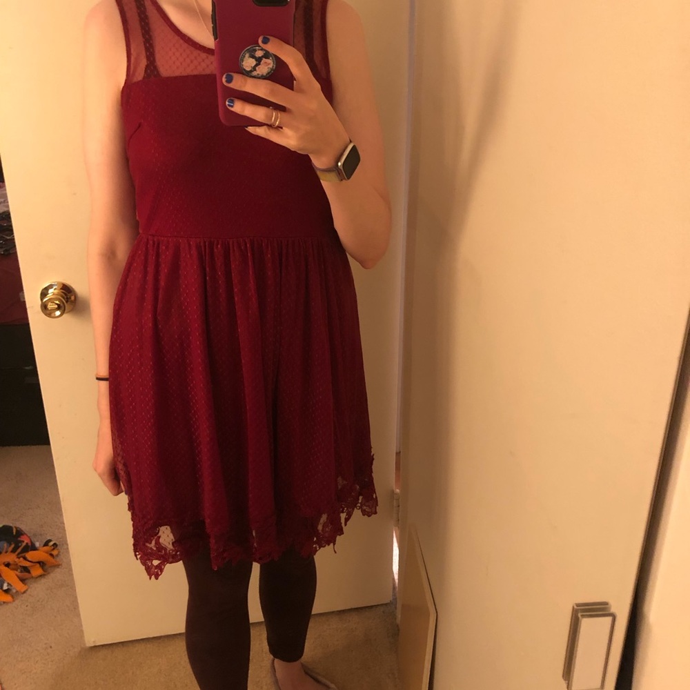Red Lace Dress - Doe & Rae Size Large - Picture 2 of 4